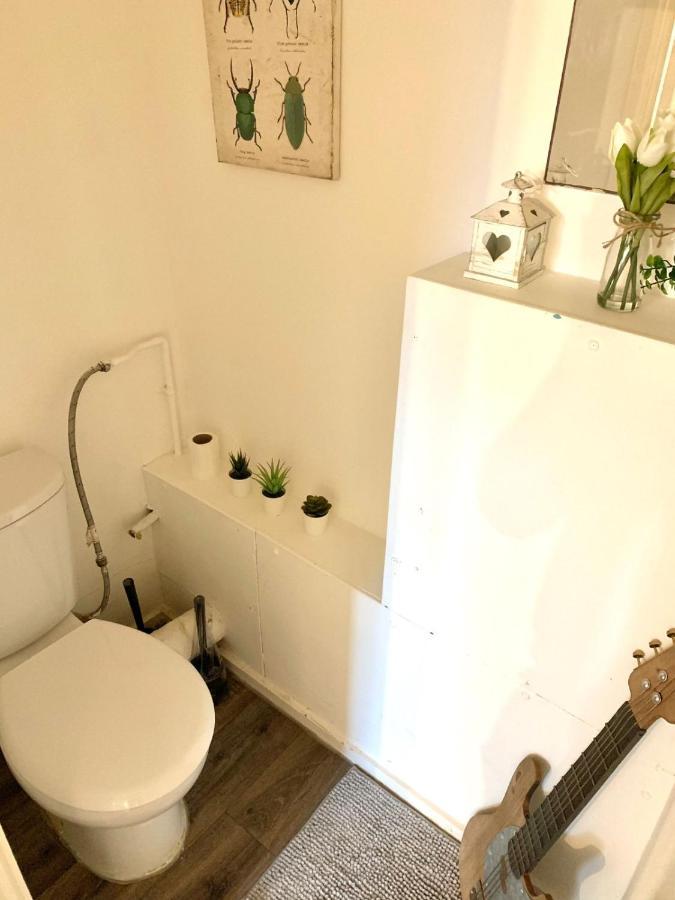 Private Bedrooms In A Flat! Home Away From Home! Shared Bathroom London Exterior foto