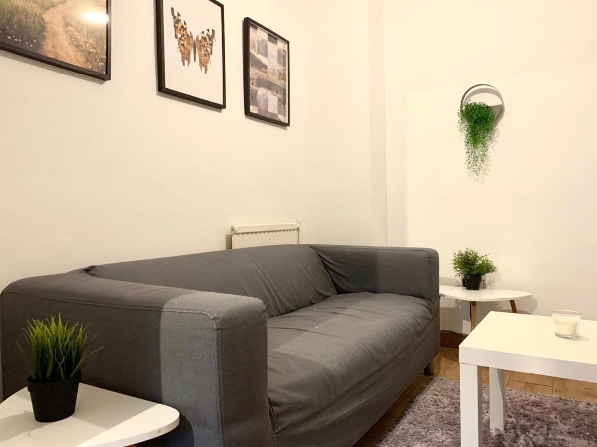 Private Bedrooms In A Flat! Home Away From Home! Shared Bathroom London Exterior foto